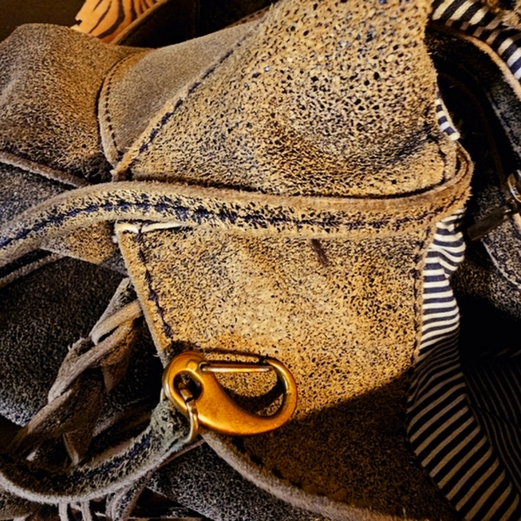 PASION ARGENTINA Dist. Olive Brn Tassel Satchel LG. Handbag - Picture 9 of 11